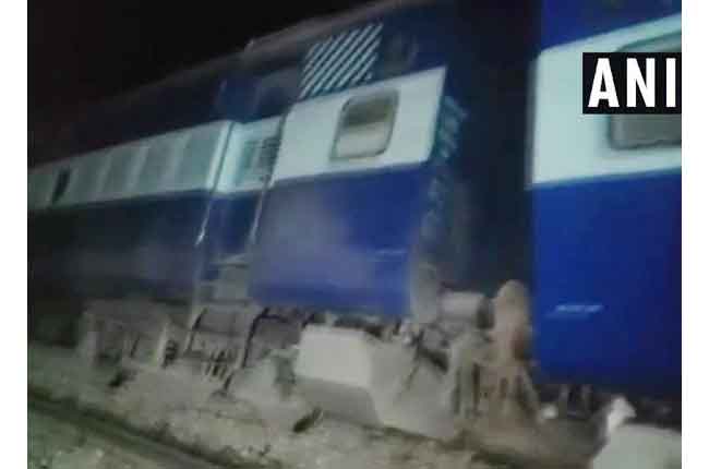 https://10tv.in/crime/bihar-train-mishap-9-coaches-seemanchal-express-derail-2813-5193.html
