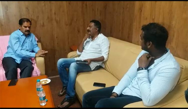 Prakash Raj & Rahul Meet Telangana Chief Whip Vinay Bhaskar