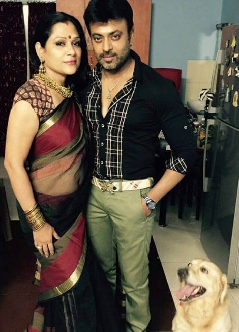 Actor Riyaz Khan attacked for advising people to maintain social distancing