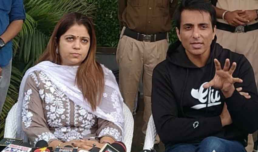 https://10tv.in/national/sonu-sood-announces-younger-sisters-entry-into-politics-310072.html