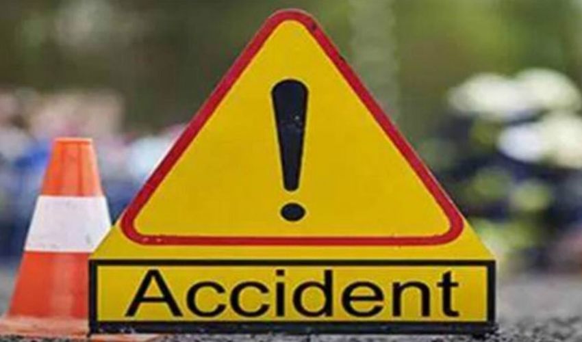 Road Accident : కేరళలో రోడ్డు ప్రమాదం..ఏపీకి చెందిన ఇద్దరు అయ్యప్ప భక్తులు మృతి | Two Ayyappa devotees of AP killed in road accident at Kerala