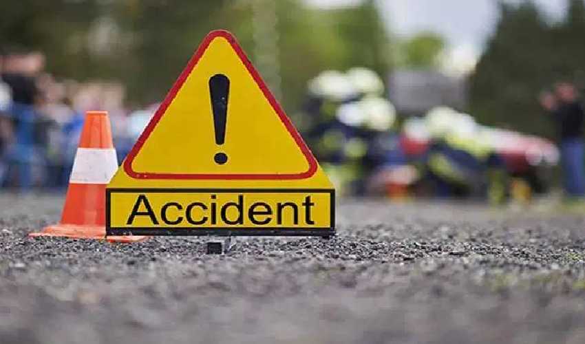 Road Accident: కావలిలో ఘోర రోడ్డు ప్రమాదం.. ముగ్గురు మృతి | Road accident at Kavali, Nellore District