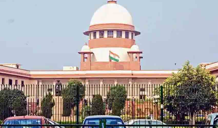 Supreme Court : అక్రమ లేఔట్ల క్రమబద్దీకరణపై సుప్రీంకోర్టులో విచారణ, కౌంటర్ దాఖలు చేయాలని ఆదేశం