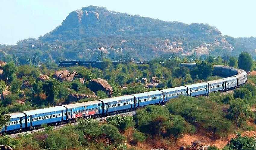 https://10tv.in/andhra-pradesh/two-special-trains-cancelled-in-south-central-railway-349589.html