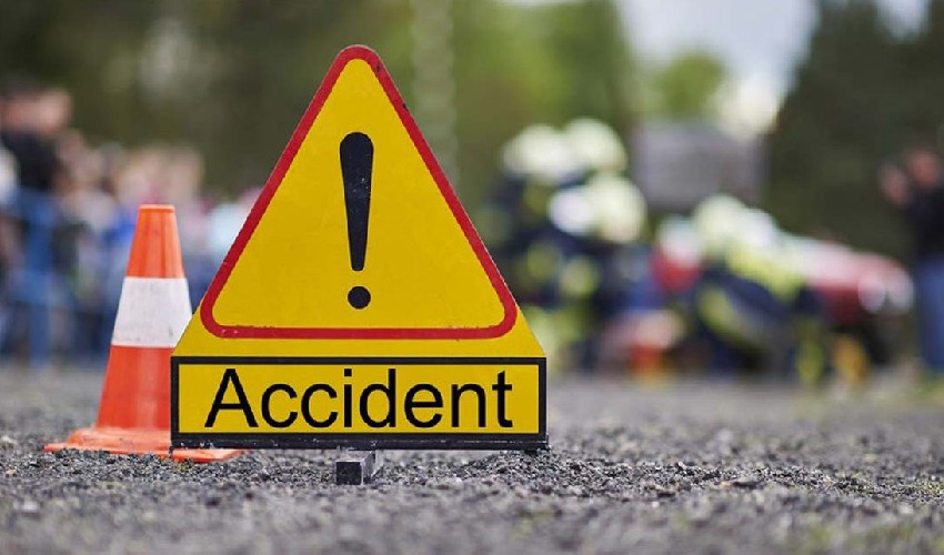 Road Accident: ఆర్టీసీ బస్సు ఢీకొని ప్రభుత్వ ప్రధానోపాధ్యాయుడు మృతి | Siddipet RTC bus rammed into scooty killing Govt. headmaster
