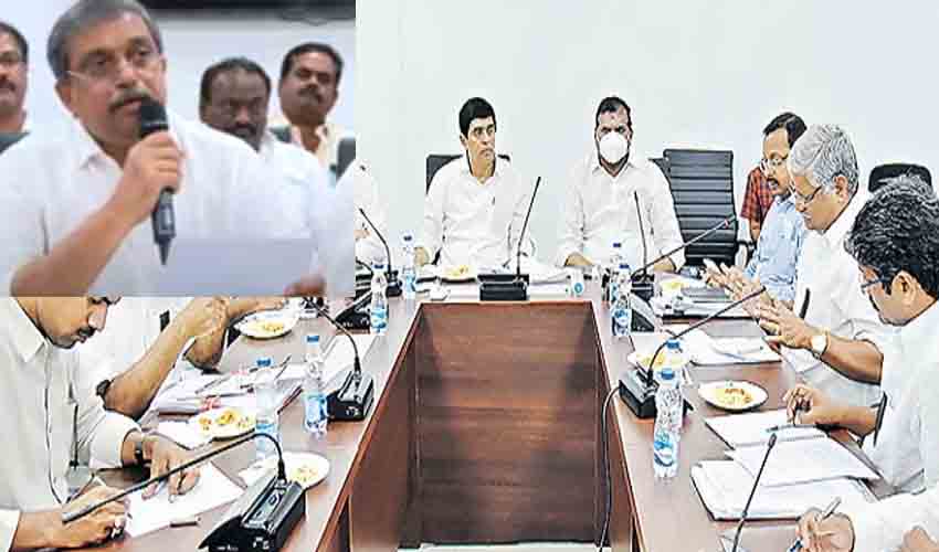 https://10tv.in/andhra-pradesh/ministers-committe-talks-with-employees-steering-committe-sucess-over-prc-issue-364821.html