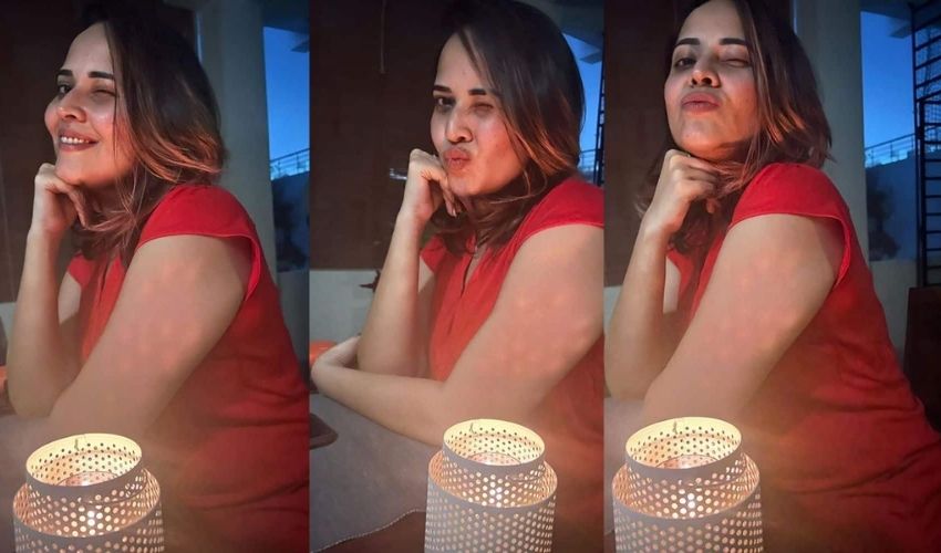 https://10tv.in/movies/anasuya-shares-instagram-pics-kisses-in-the-lamp-light-369553.html