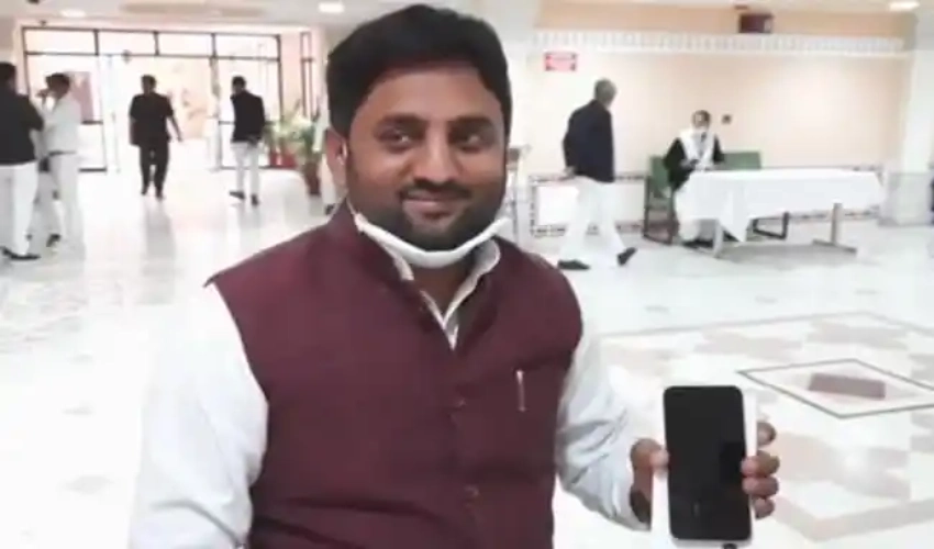 https://10tv.in/national/iphone-13-for-all-200-mlas-rajasthan-govts-surprise-gift-after-budget-presentation-376219.html