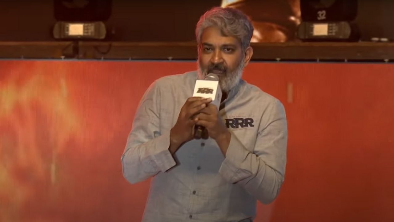 https://10tv.in/movies/rajamouli-comments-at-rrr-event-mega-fans-like-a-bay-of-bengal-nandamuri-fans-like-a-arabia-sea-393501.html