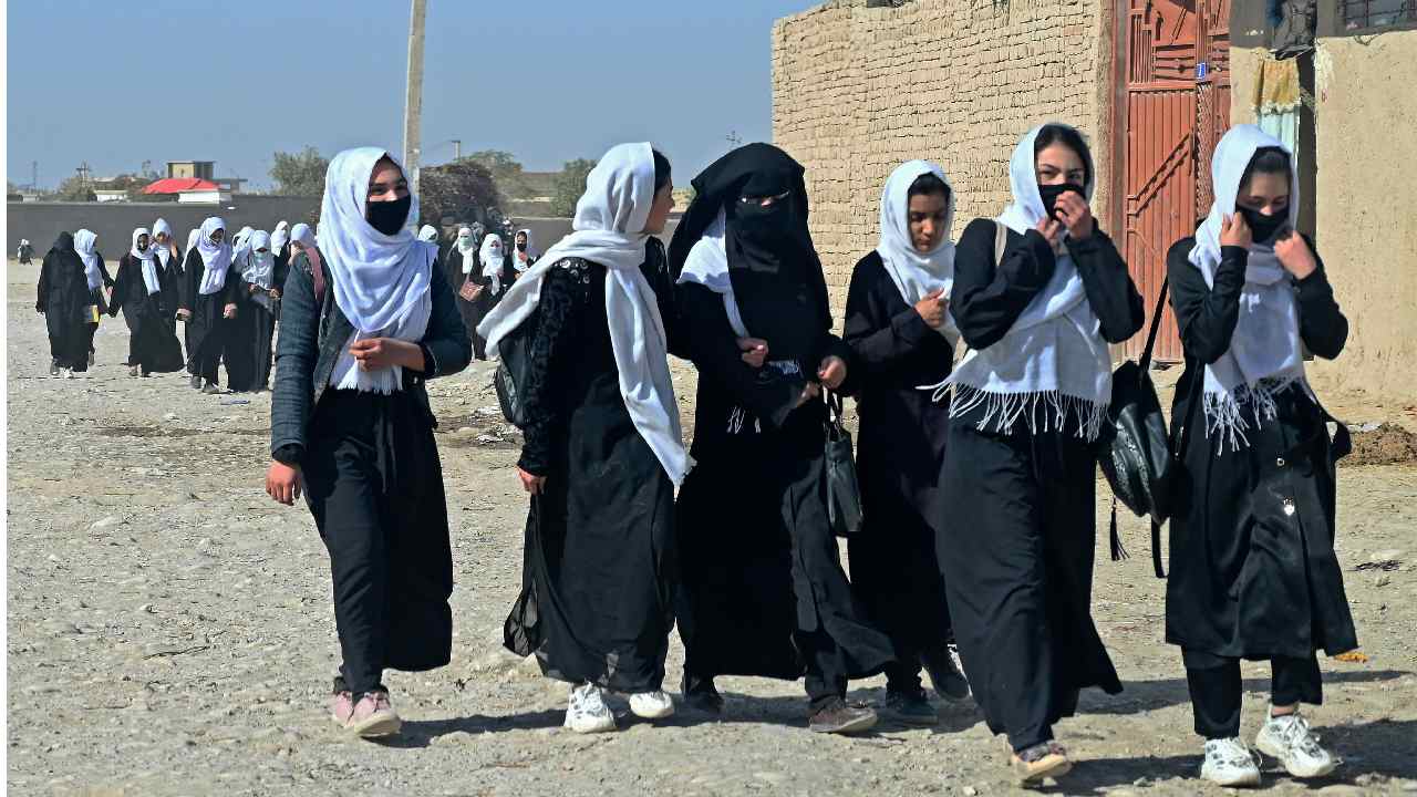 https://10tv.in/international/after-months-of-uncertainty-taliban-to-allow-girls-into-schools-392071.html