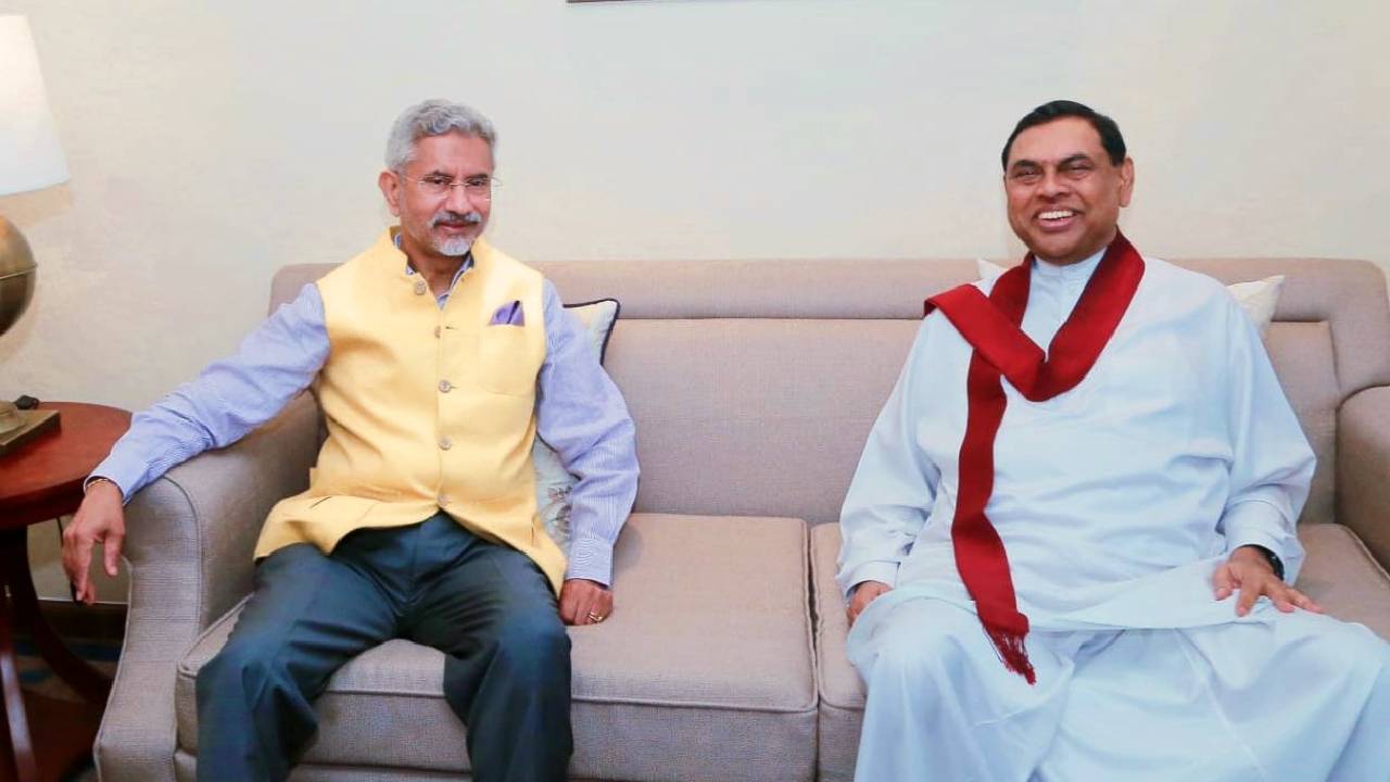 https://10tv.in/national/indias-foreign-minister-jaishankar-met-with-srilanka-finance-minister-amid-economic-crisis-in-lanka-398827.html