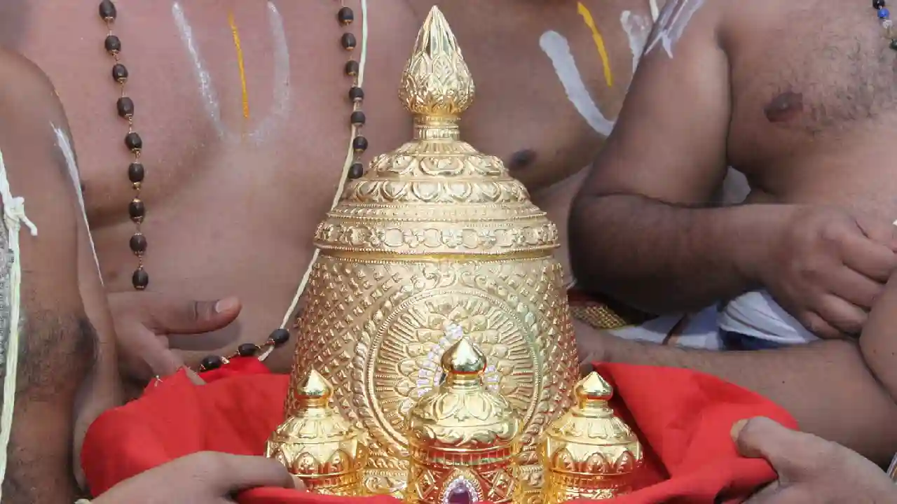 Vontimitta Kalyanam : కోదండ రామునికి శ్రీవారి బంగారు కిరీటాలు, పట్టువస్త్రాలు