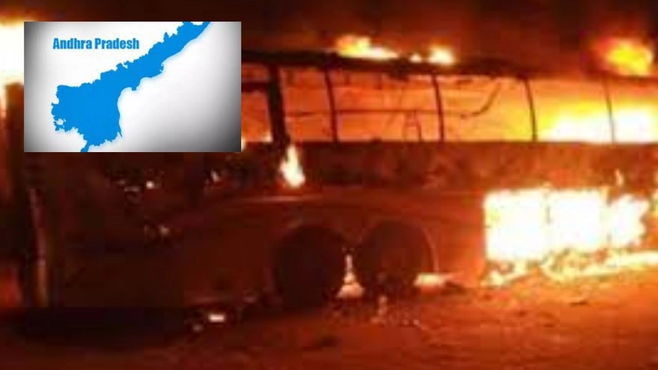 https://10tv.in/andhra-pradesh/maoists-set-fire-to-a-private-bus-in-ap-414742.html