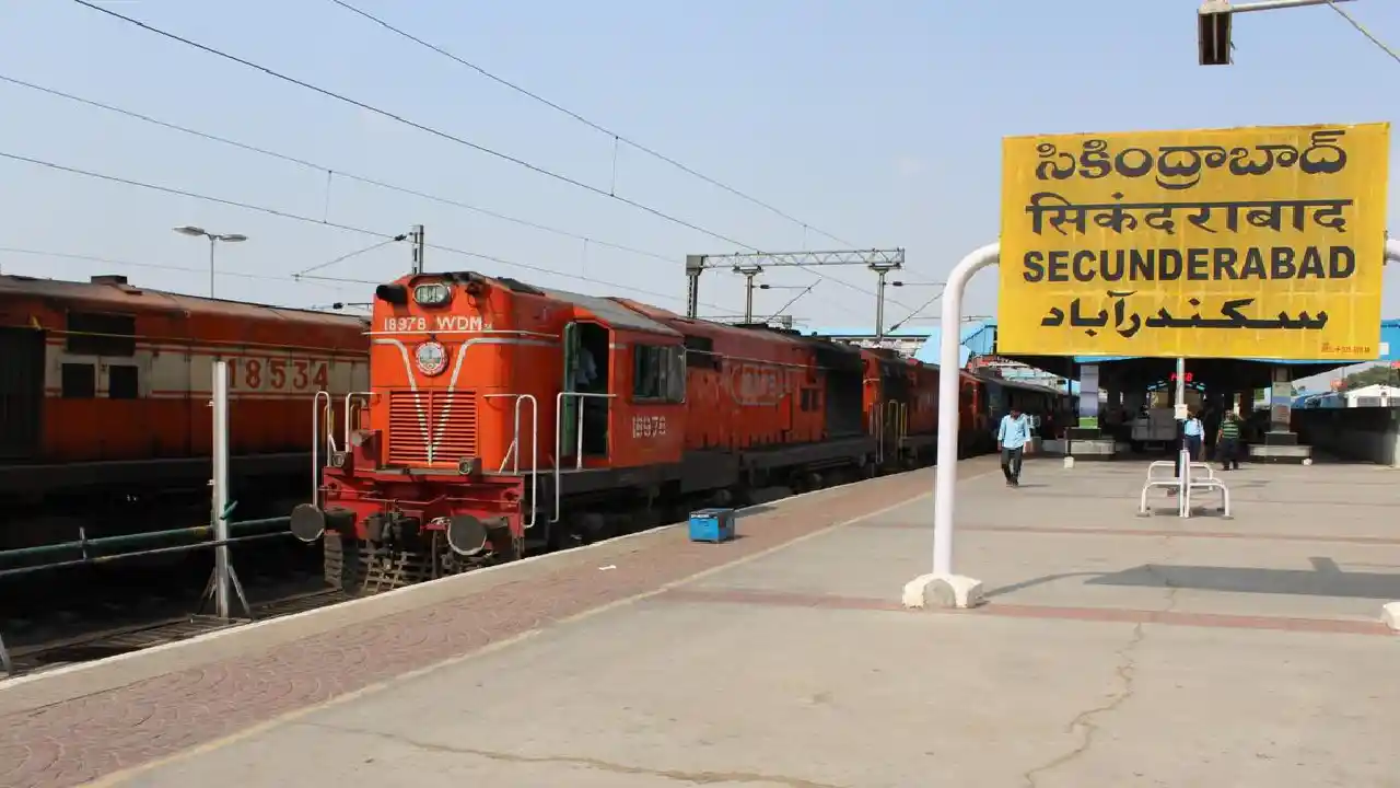 https://10tv.in/latest/railways-to-resume-regular-train-services-from-monday-446619.html