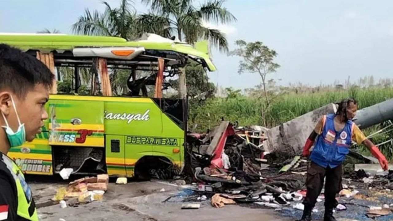 https://10tv.in/international/indonesia-tourist-bus-crash-kills-15-16-injured-427709.html