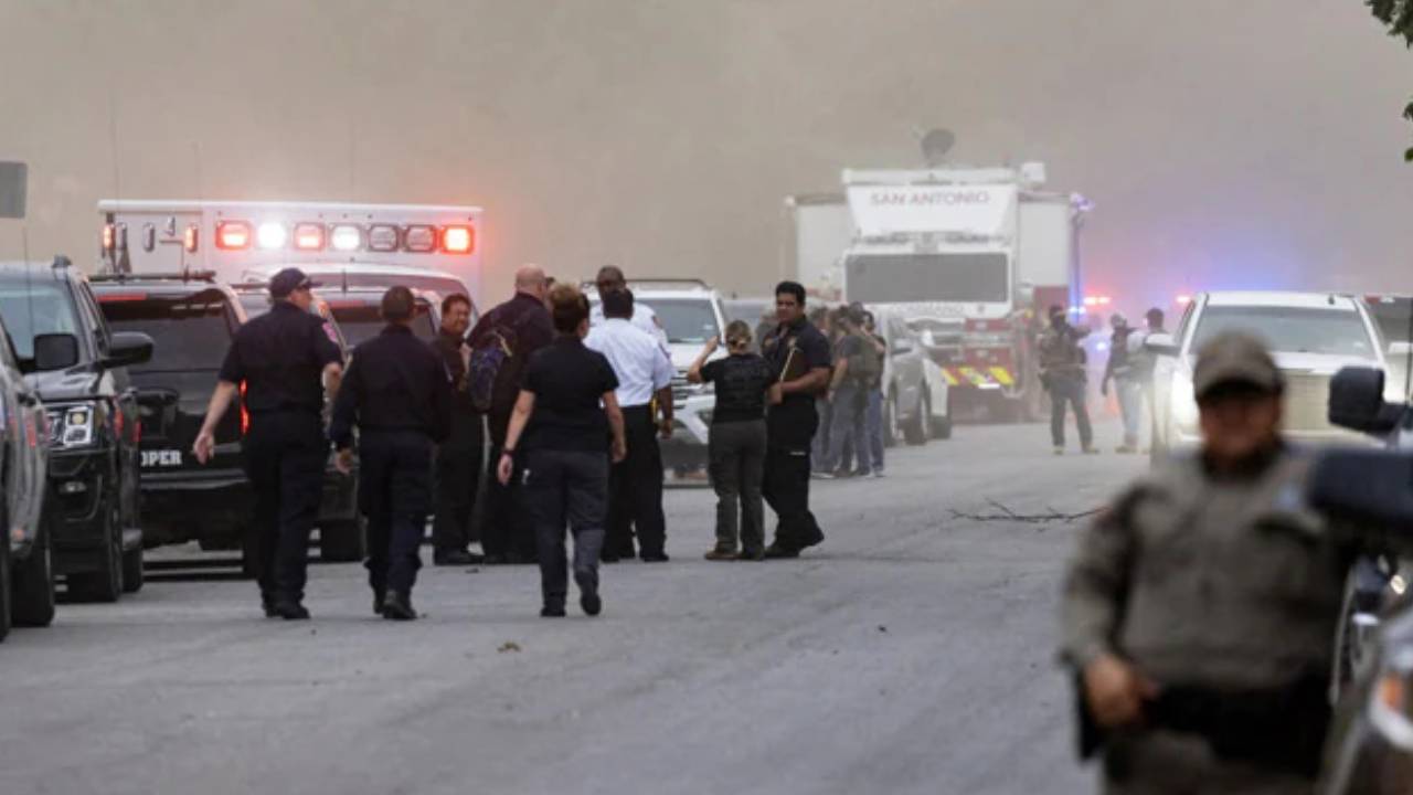 Texas shooting: అమెరికాలోని ఓ స్కూల్‌లో కాల్పులు.. 18 మంది విద్యార్థులతో సహా 21 మంది మృతి