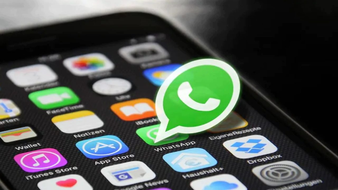 https://10tv.in/technology/whatsapp-is-rolling-out-reactions-feature-for-everyone-421397.html