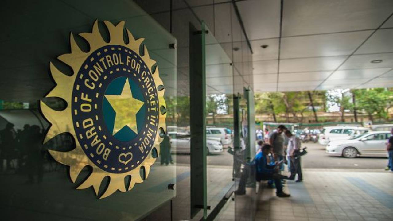 https://10tv.in/sports/bcci-runs-by-bjp-allegation-from-pcb-ex-chairman-425638.html
