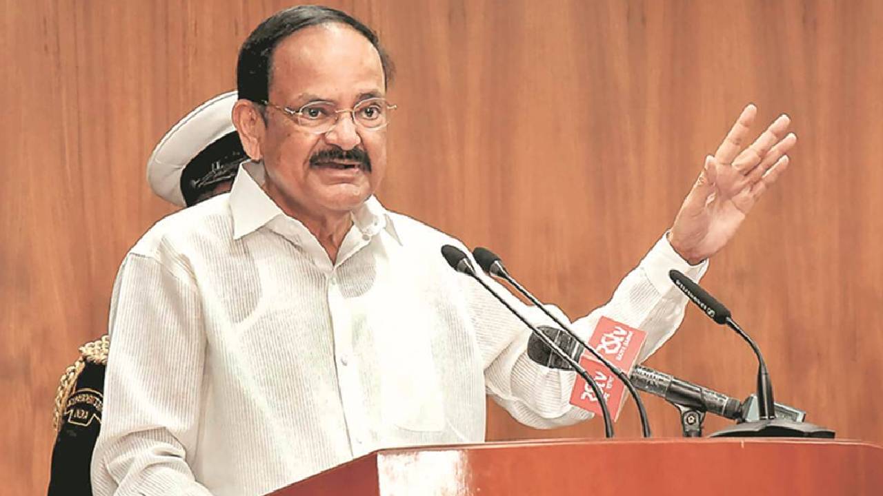 https://10tv.in/national/venkaiah-naidu-pitches-for-early-education-of-children-in-mother-tongue-419102.html