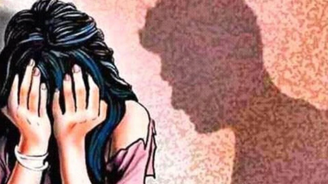 https://10tv.in/telangana/two-young-men-sexually-assaulted-a-girl-in-hyderabad-448803.html
