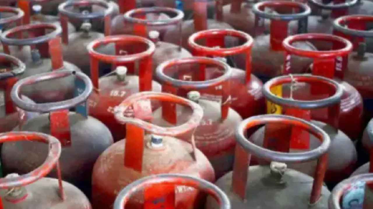 https://10tv.in/latest/domestic-lpg-cylinder-gets-dearer-by-rs-50-455404.html