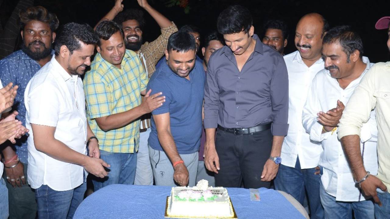 https://10tv.in/movies/gopichand-pakka-commercial-movie-wraps-up-shoot-442294.html