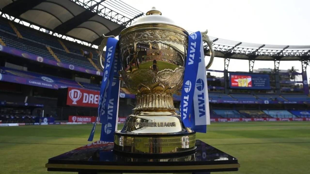 https://10tv.in/latest/each-ball-bowled-in-cash-rich-ipl-to-be-worth-rs-49-lakh-from-2023-to-2027-445058.html