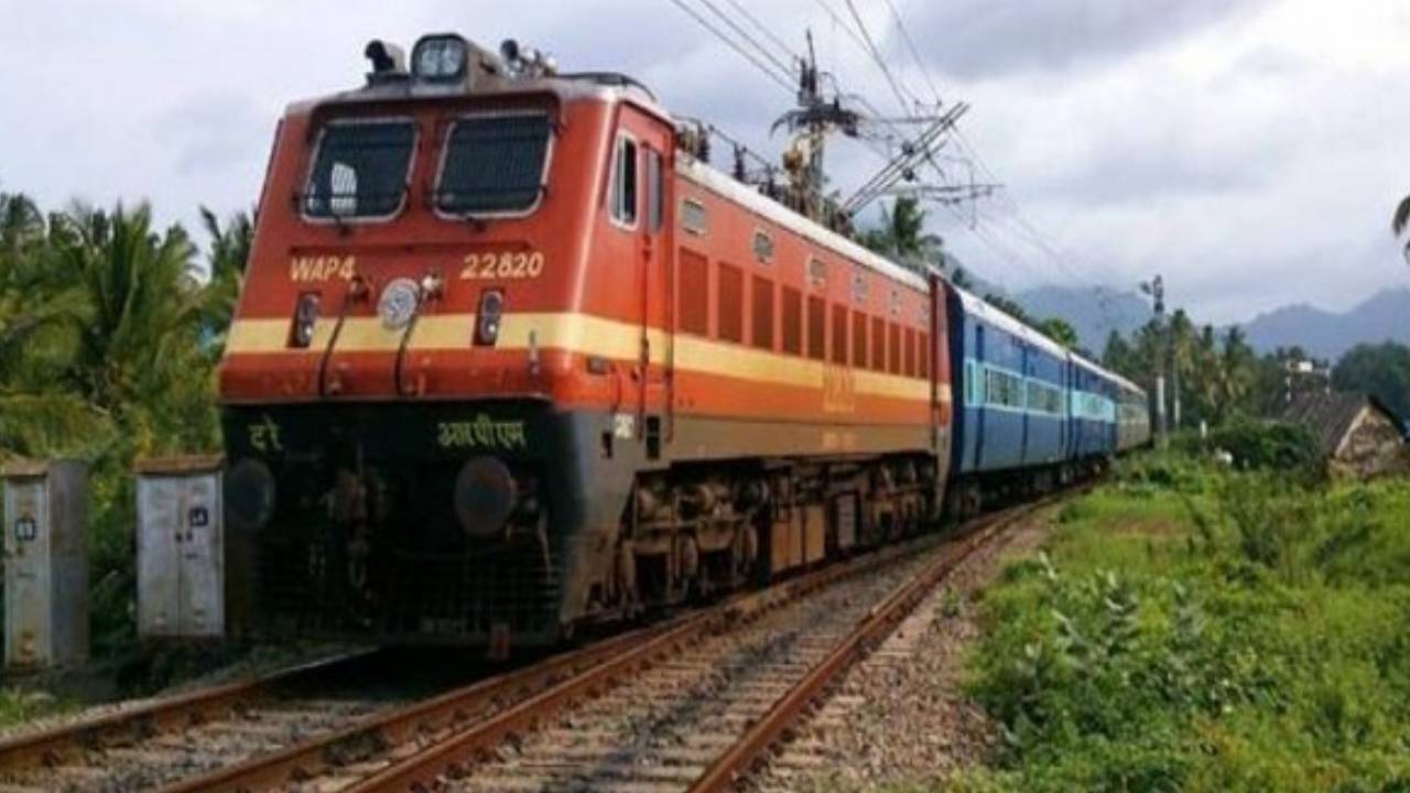 https://10tv.in/national/indian-railways-increases-online-ticket-booking-limit-through-irctc-website-and-app-440323.html