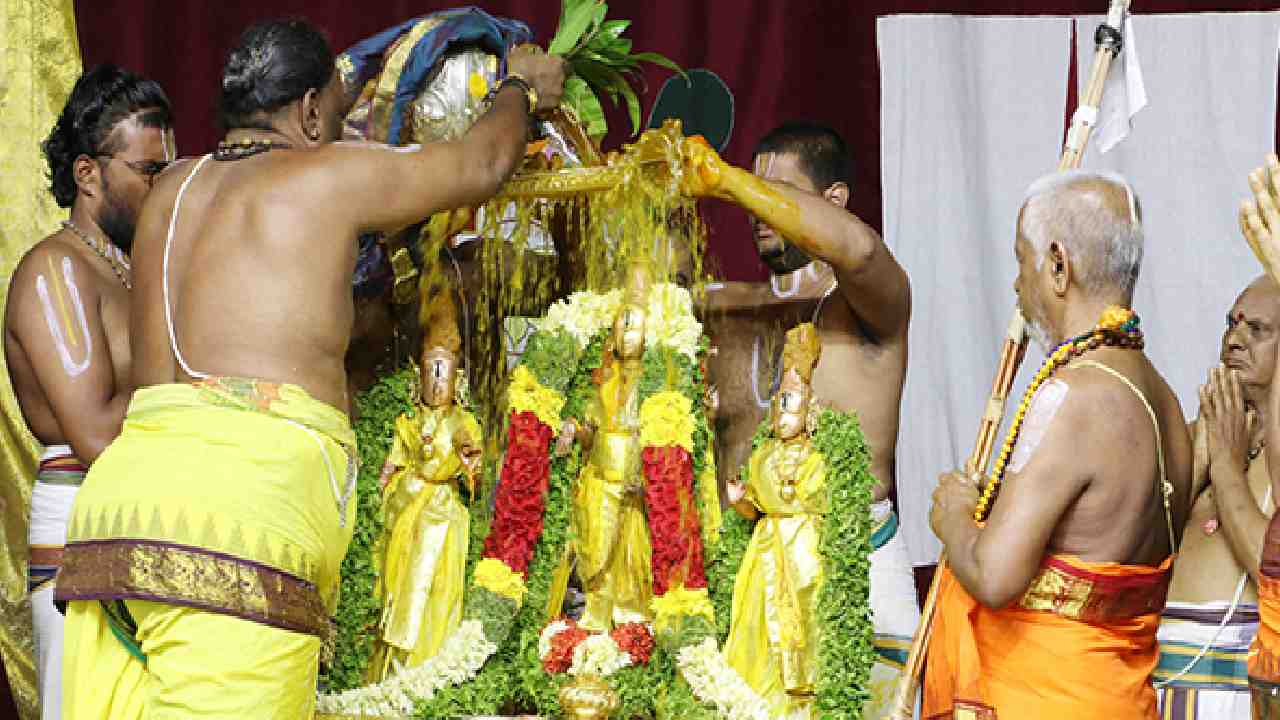https://10tv.in/spiritual/abhidhyeyaka-abhishekam-commences-in-tirumala-srivari-temple-443456.html