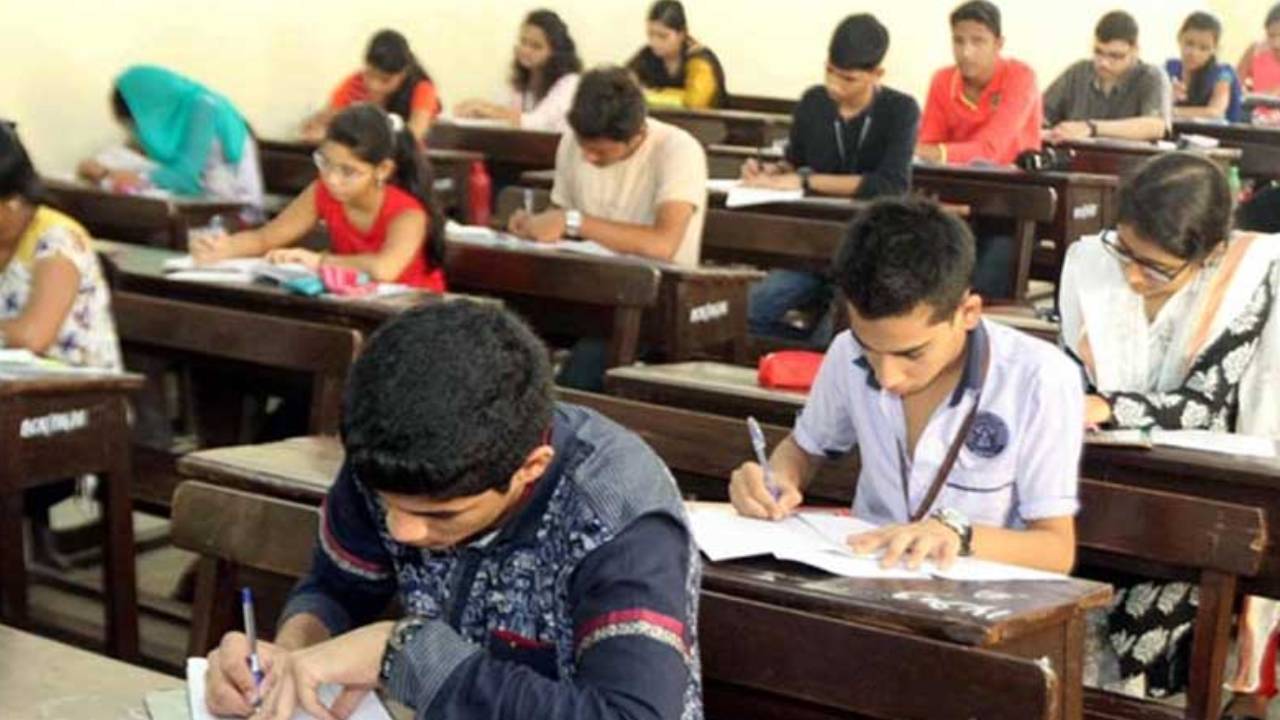 https://10tv.in/telangana/tet-exam-today-no-entry-even-if-one-minute-late-443229.html