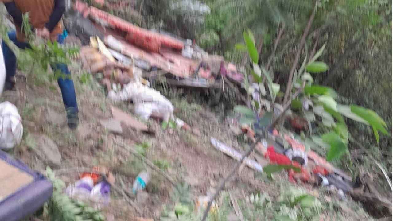 https://10tv.in/latest/22-killed-as-bus-with-yamunotri-pilgrims-falls-in-uttarakhand-gorge-439644.html