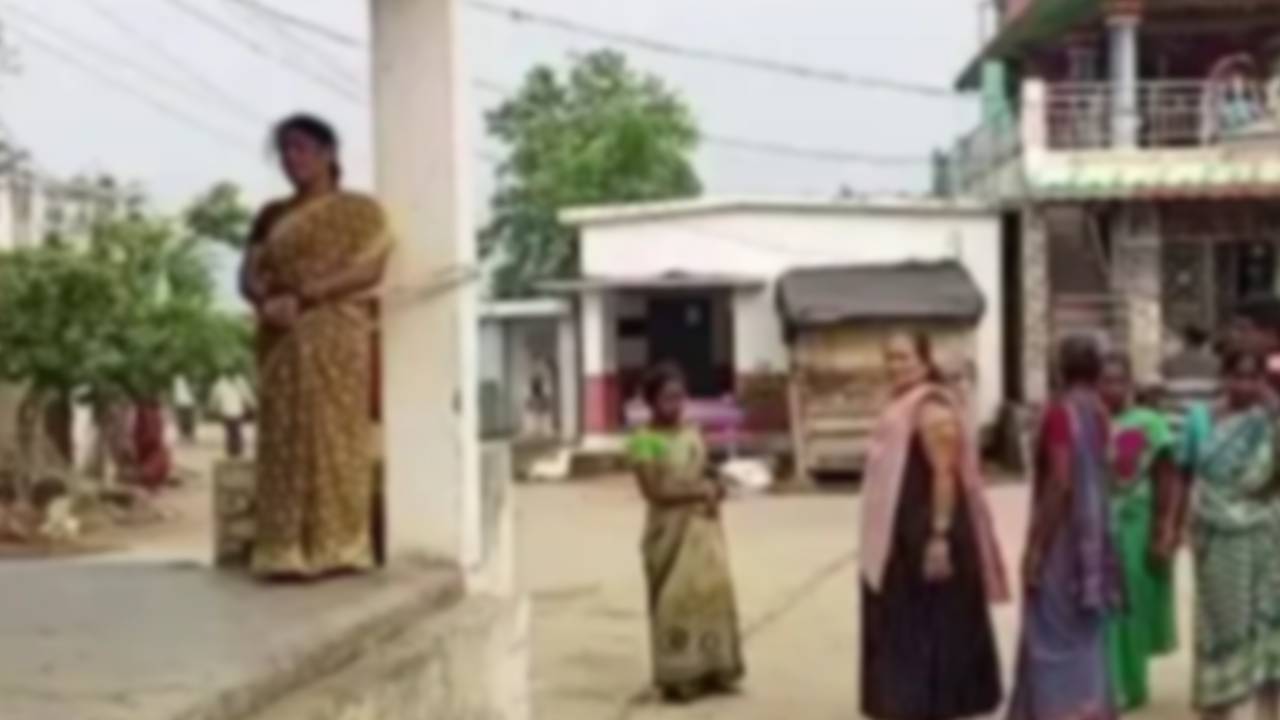 https://10tv.in/andhra-pradesh/the-villagers-who-tied-the-woman-to-a-pole-for-the-work-she-did-439252.html