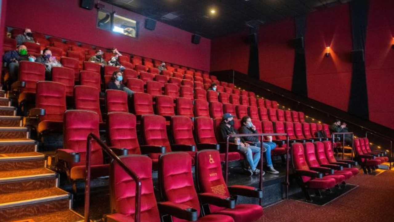 https://10tv.in/movies/why-audience-doesnt-come-to-theaters-439806.html