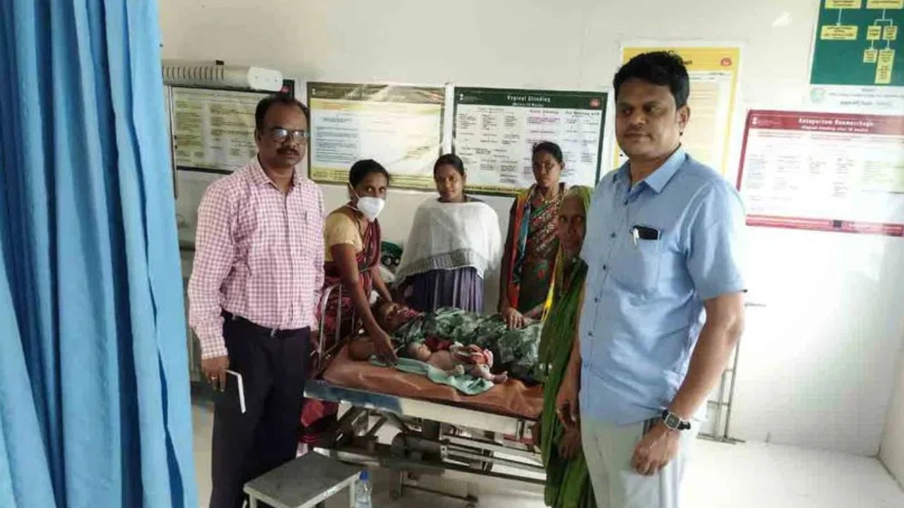 https://10tv.in/telangana/a-pregnant-woman-gave-birth-to-baby-in-an-rtc-bus-adilabad-450326.html