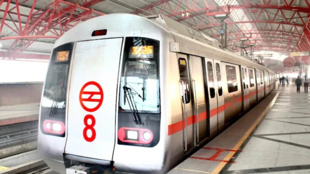 Delhi Metro Train (1)