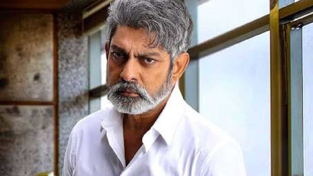 Jagapathi Babu released serious note for his fans gone viral