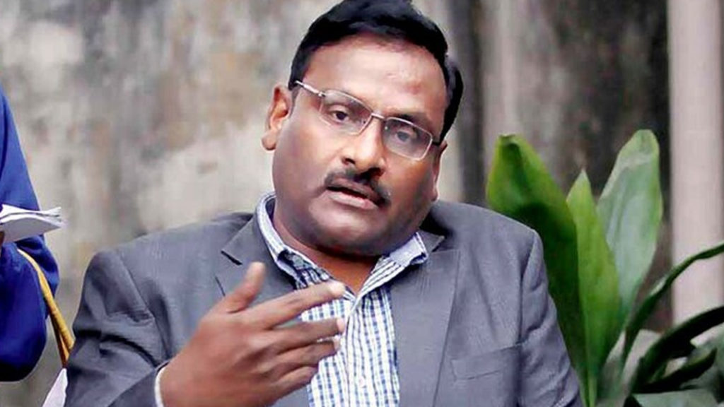 Professor Saibaba 5 others acquitted in Maoist link case