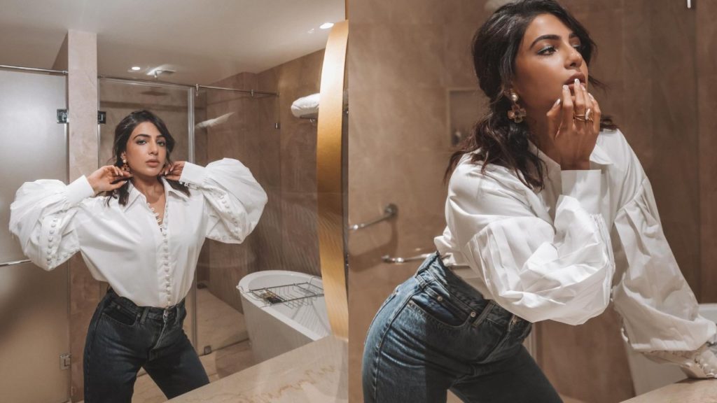 Samantha Shares Stylish Photos From Bathroom goes Viral