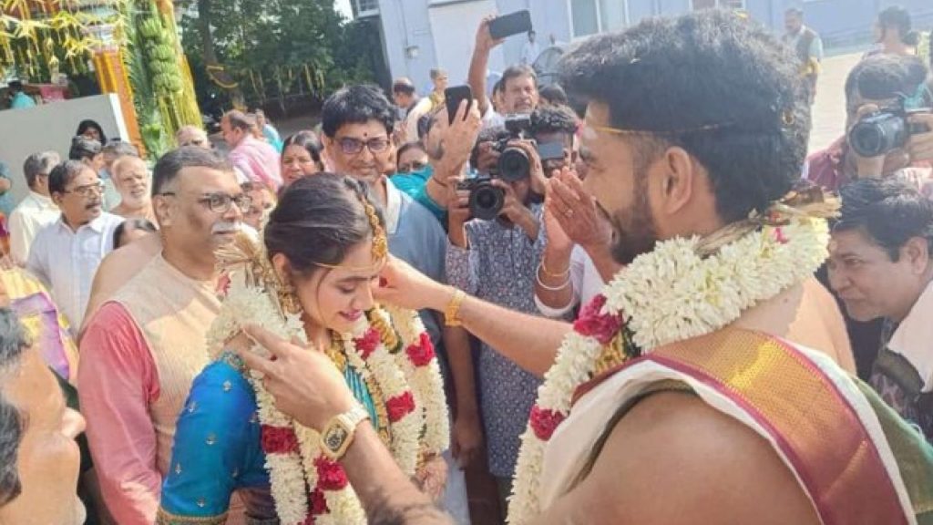 Venkatesh Iyer marries Shruti Raghunathan