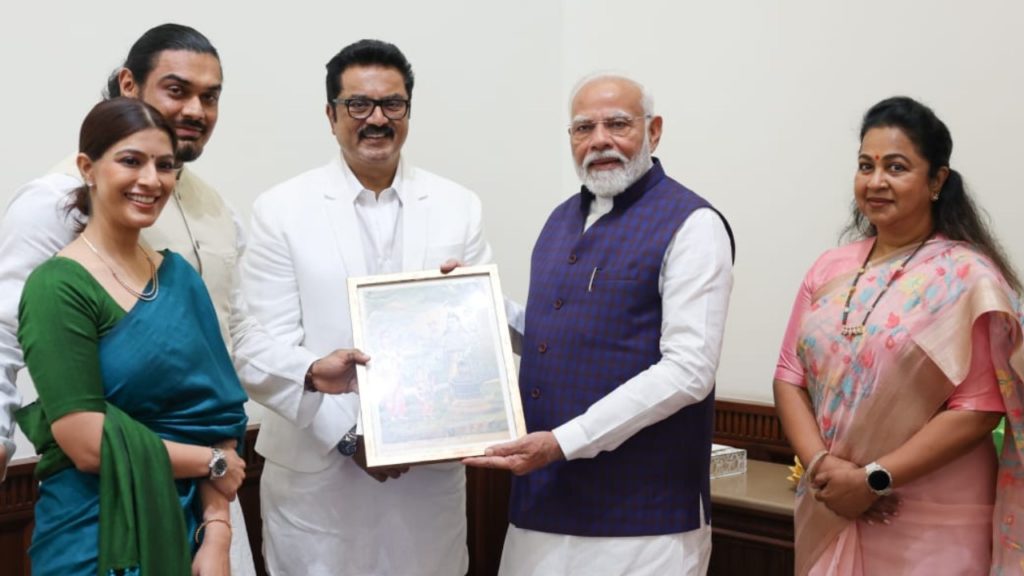 Varalaxmi Sarathkumar Invites PM Narendra Modi for her Receptions