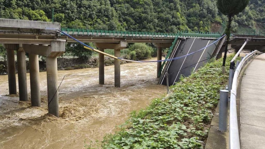 China bridge collapse