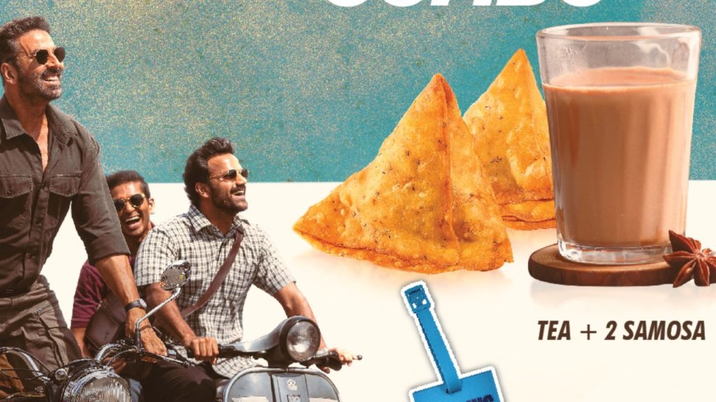 Bollywood Star Hero Akshay Kumar Sarfira Movie not Getting Audience Theaters Offers Free Chai Samosa