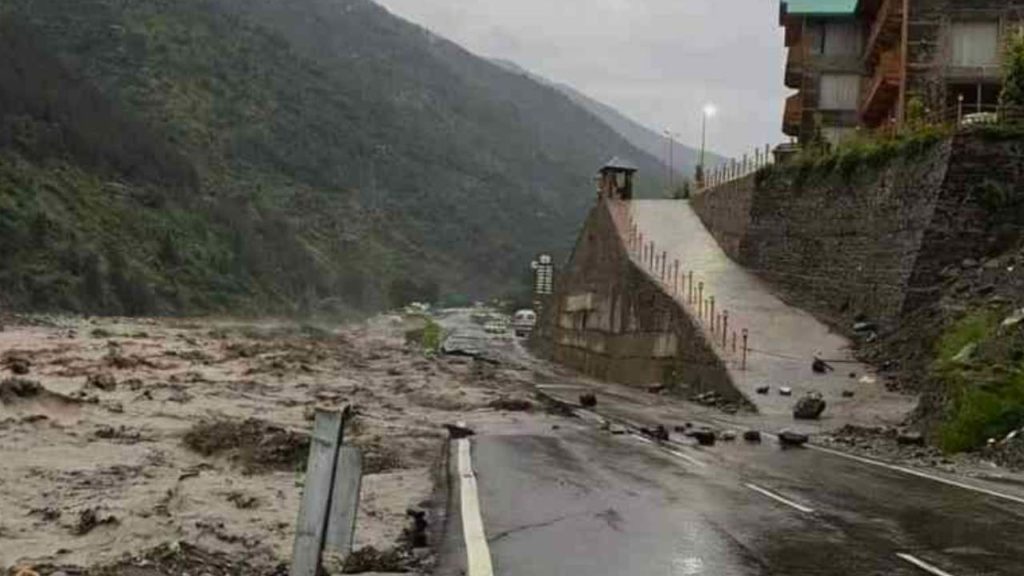 Heavy Flood Water in Uttarakhand